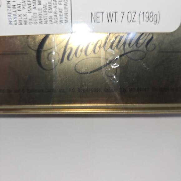 Hallmark Crown Chocolatier Christmas 1995 Chocolate Gold Tin Sealed in Plastic - Picture 12 of 15
